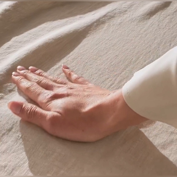 Classic EUROPEAN FLAX™-Certified Linen White King Sheet Set,Retail Price $309.00 - Picture 3 of 12